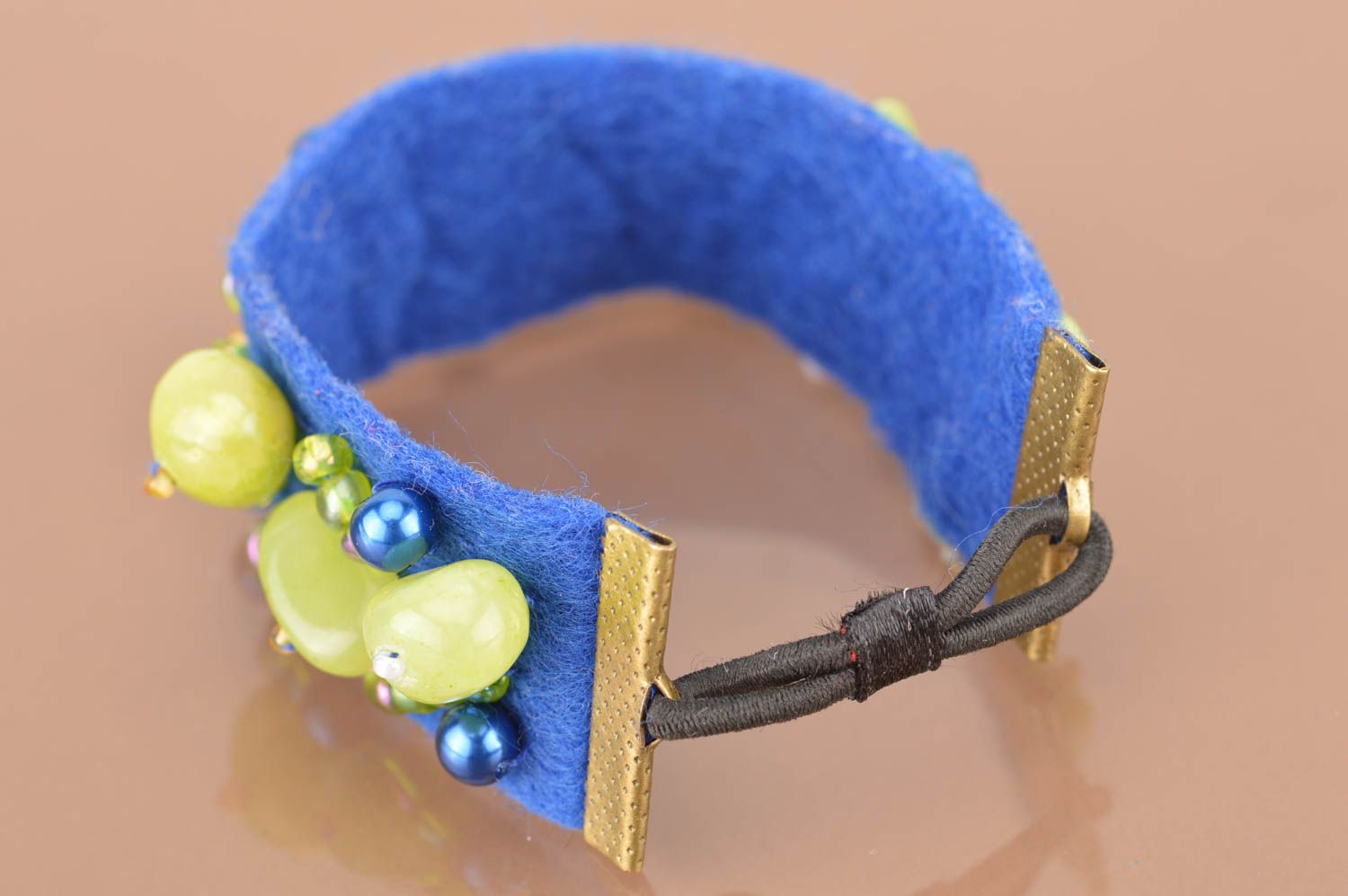 Unusual cute handmade blue wrist bracelet made of felt with green beads photo 5