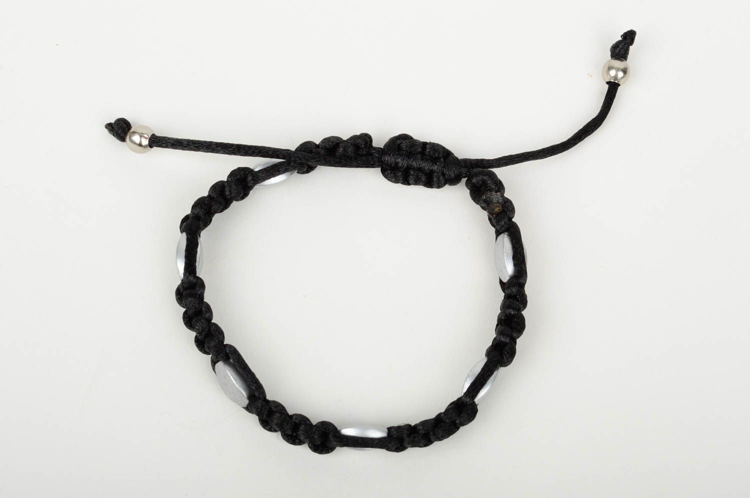 Bracelet tressé Bijou fait main avec perles plastiques Cadeau pour femme photo 3