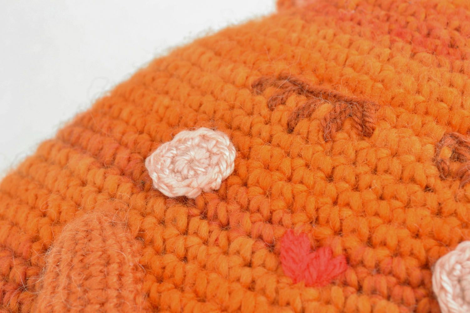 Giocattolo a maglia fatto a mano a forma di gatto arancione pupazzo morbido  foto 4