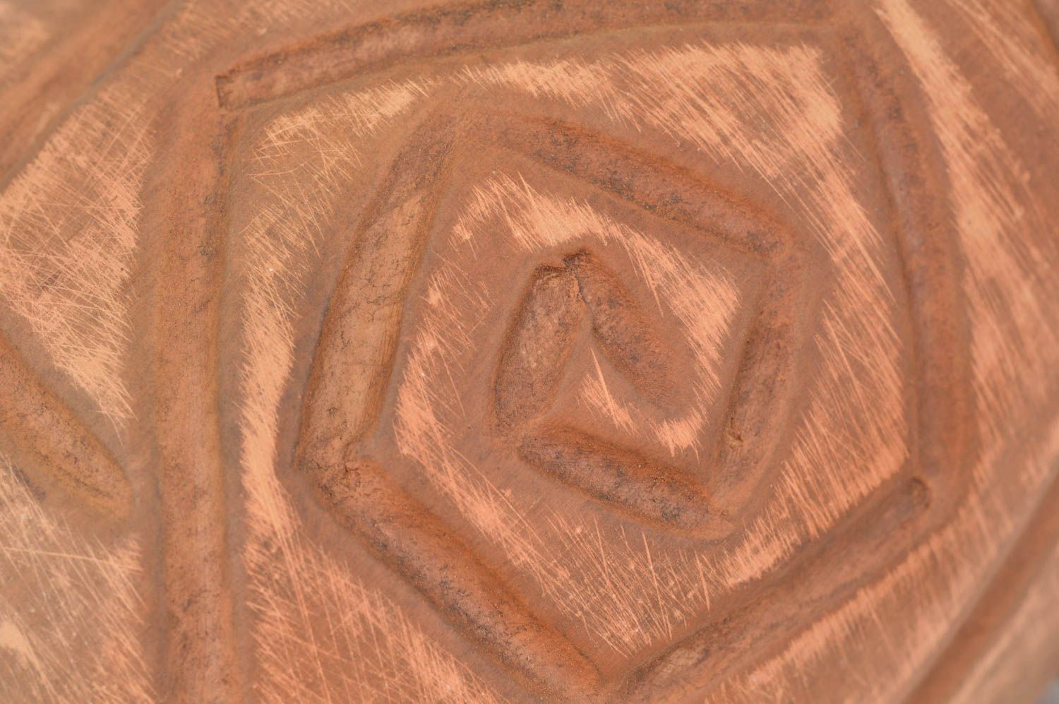 Grande tasse en céramique marron originale au motif géométrique faite main photo 5