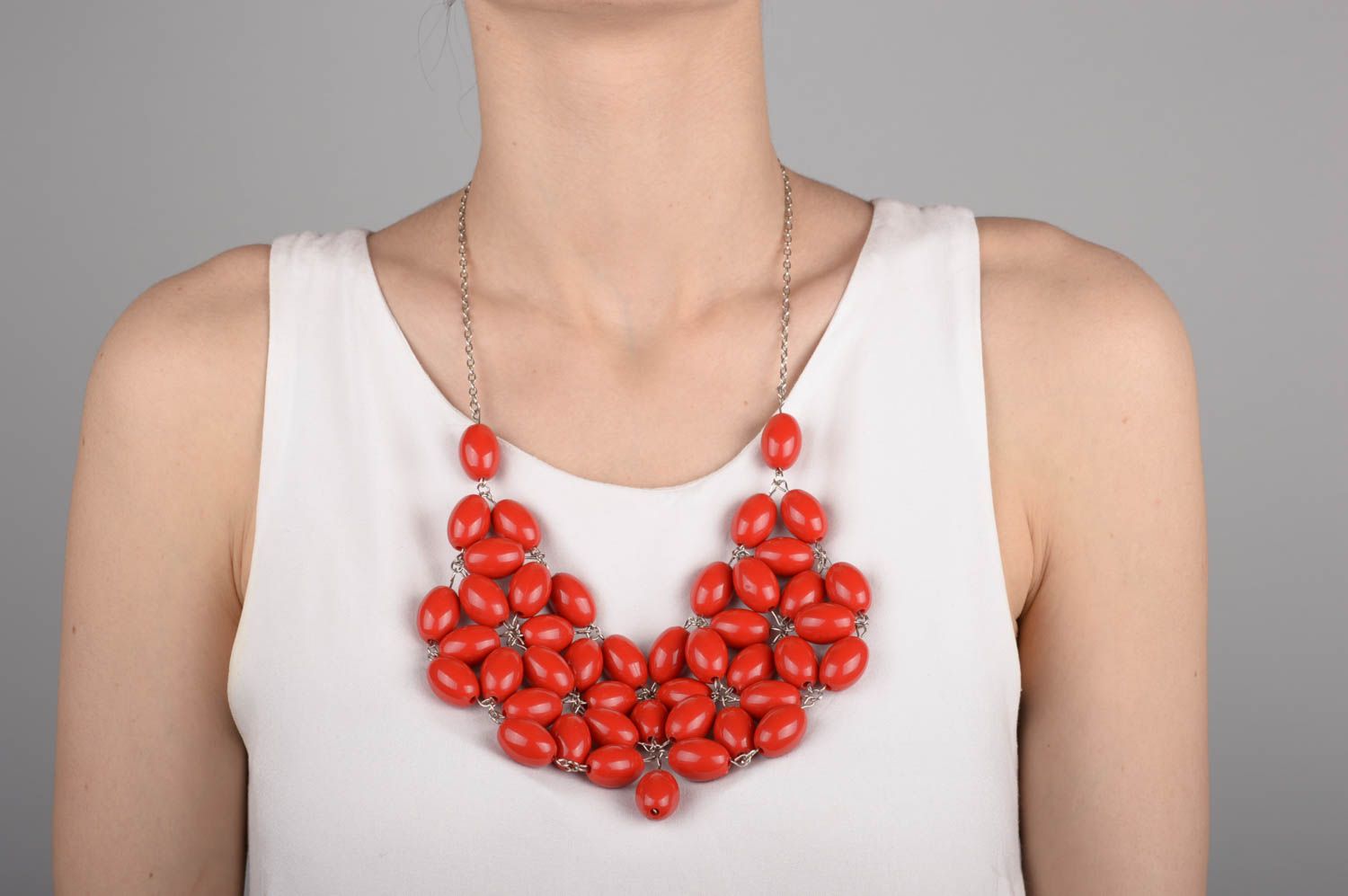 Gros collier Bijou fait main perles plastiques rouges chaîne Cadeau femme photo 5