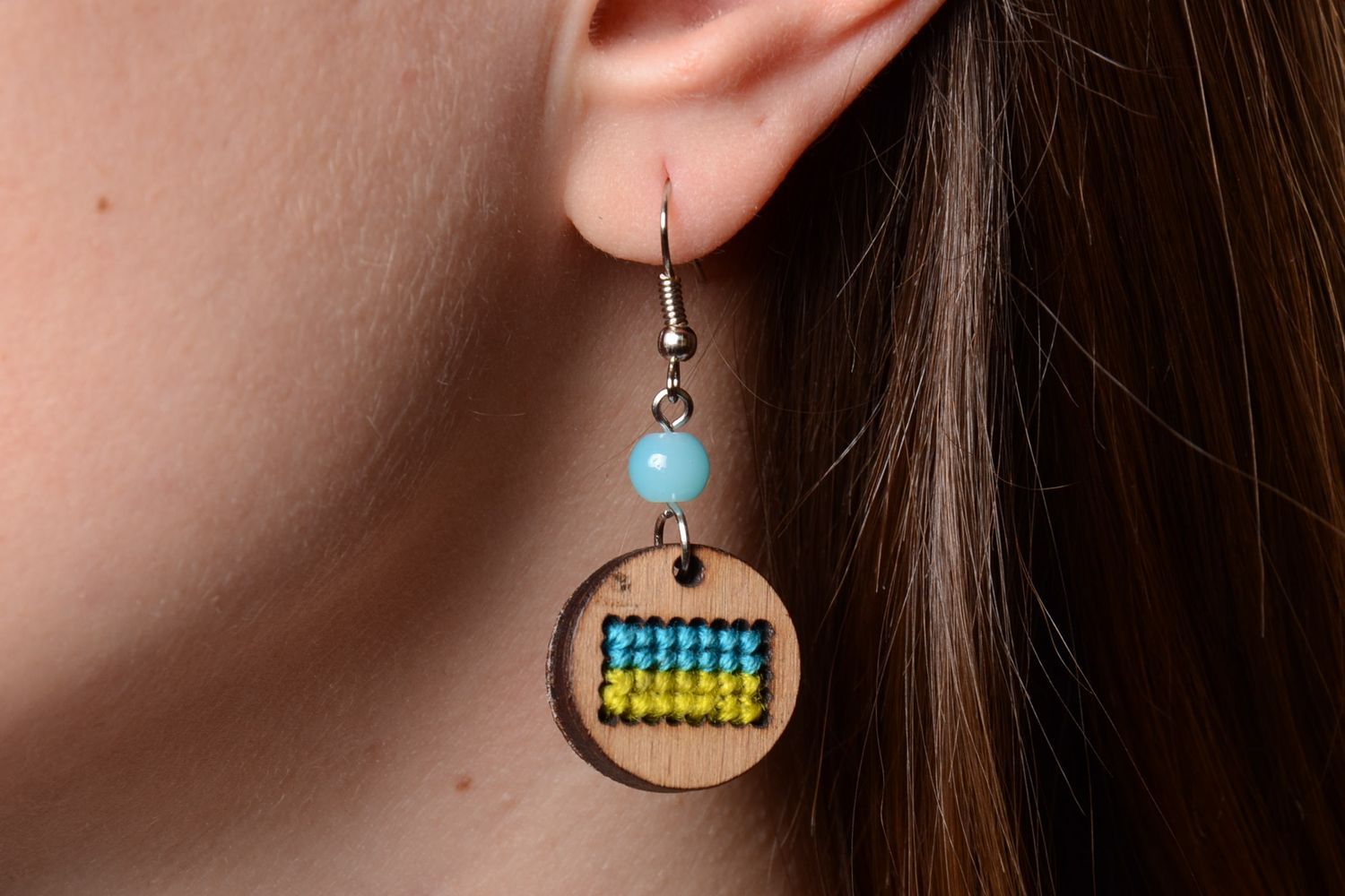 Wooden handmade jewelry set of 2 pieces yellow with blue embroidery earrings and pendant photo 5