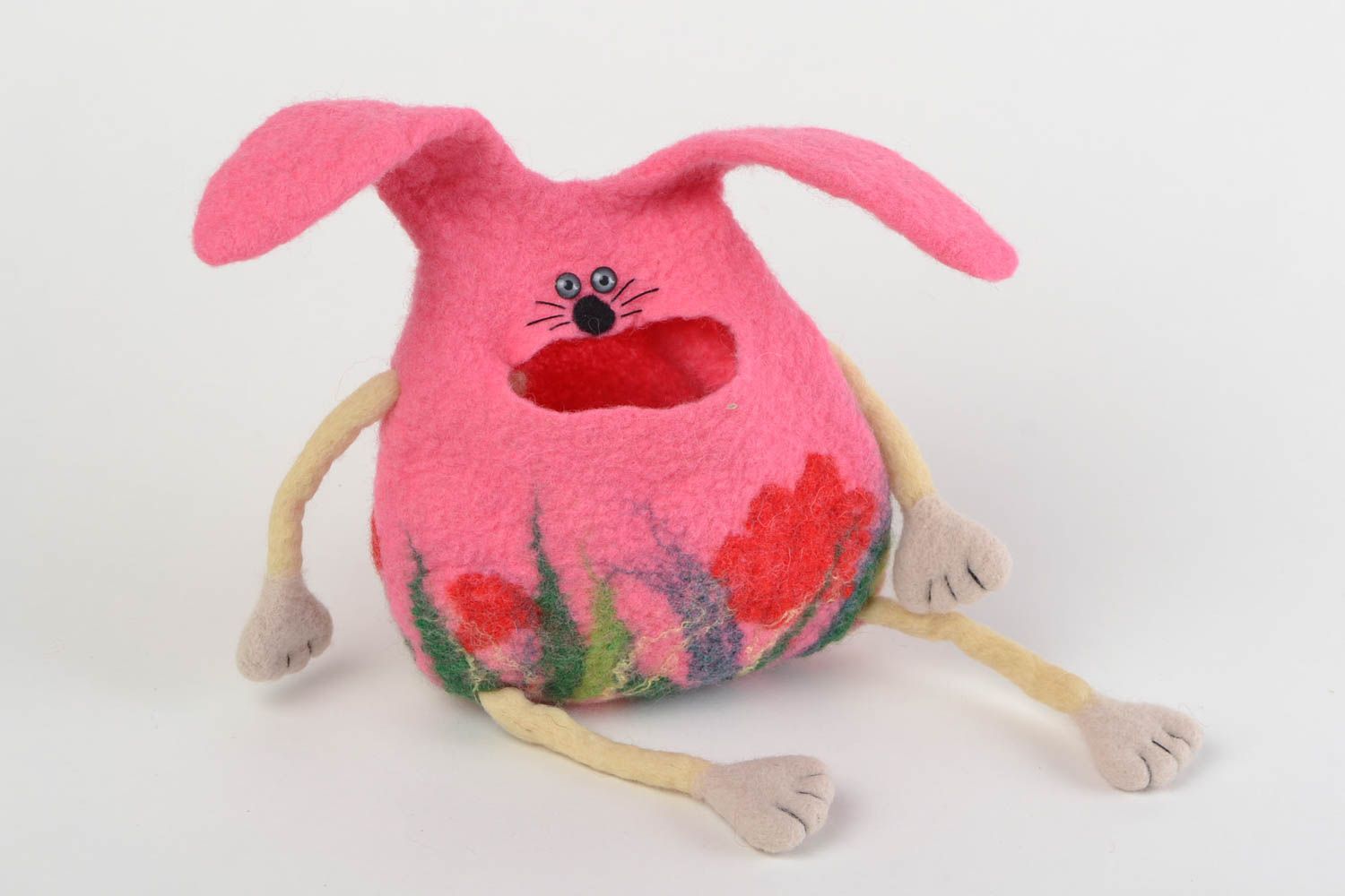 Шерстяной органайзер для пультов в виде зайца ручной работы розовый смешной фото 3
