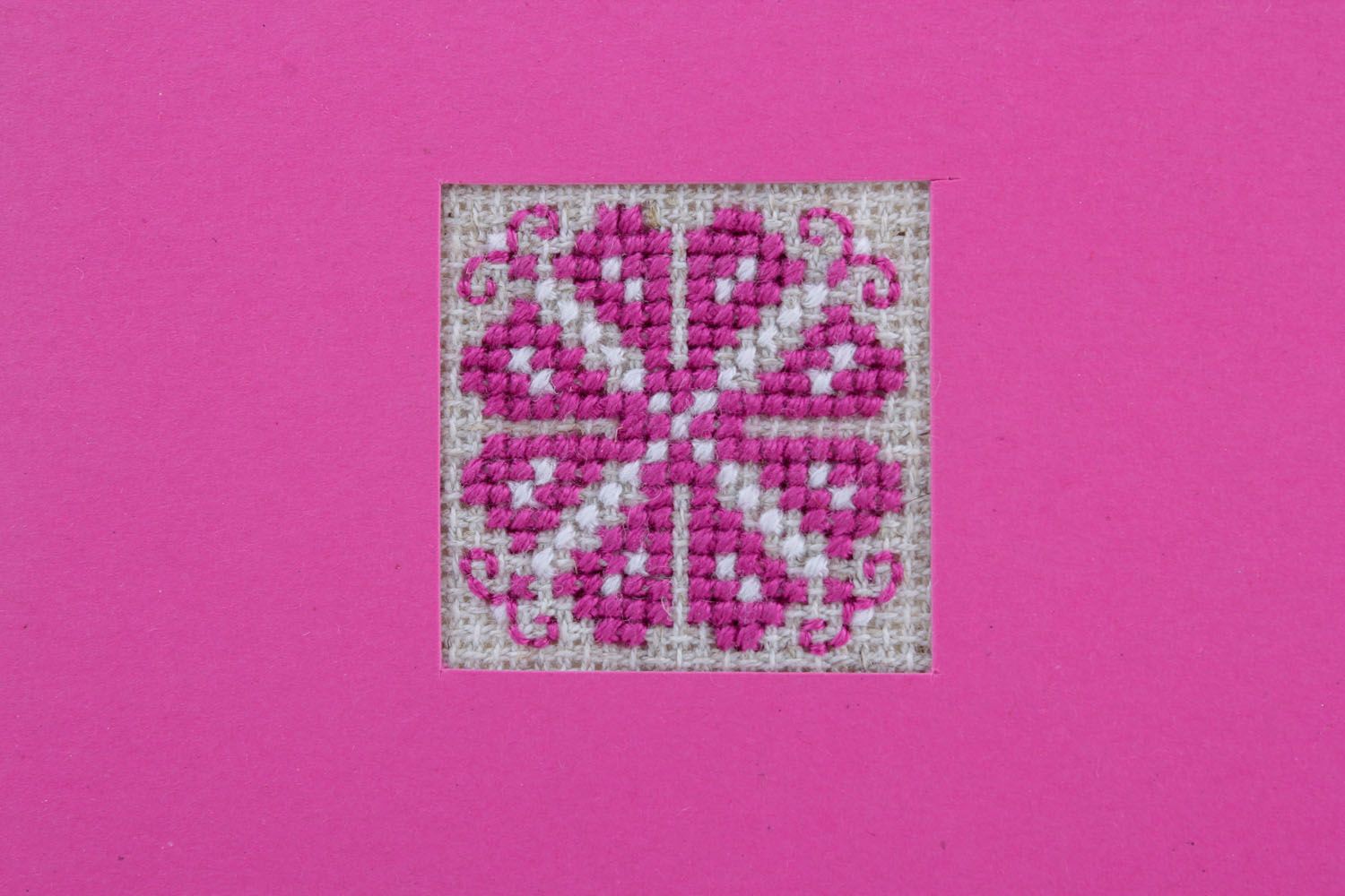 Pink greeting card with embroidery photo 3