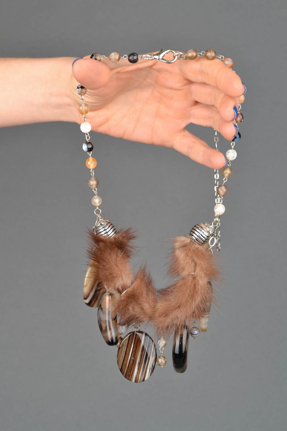 Natural agate necklace with mink fur photo 2