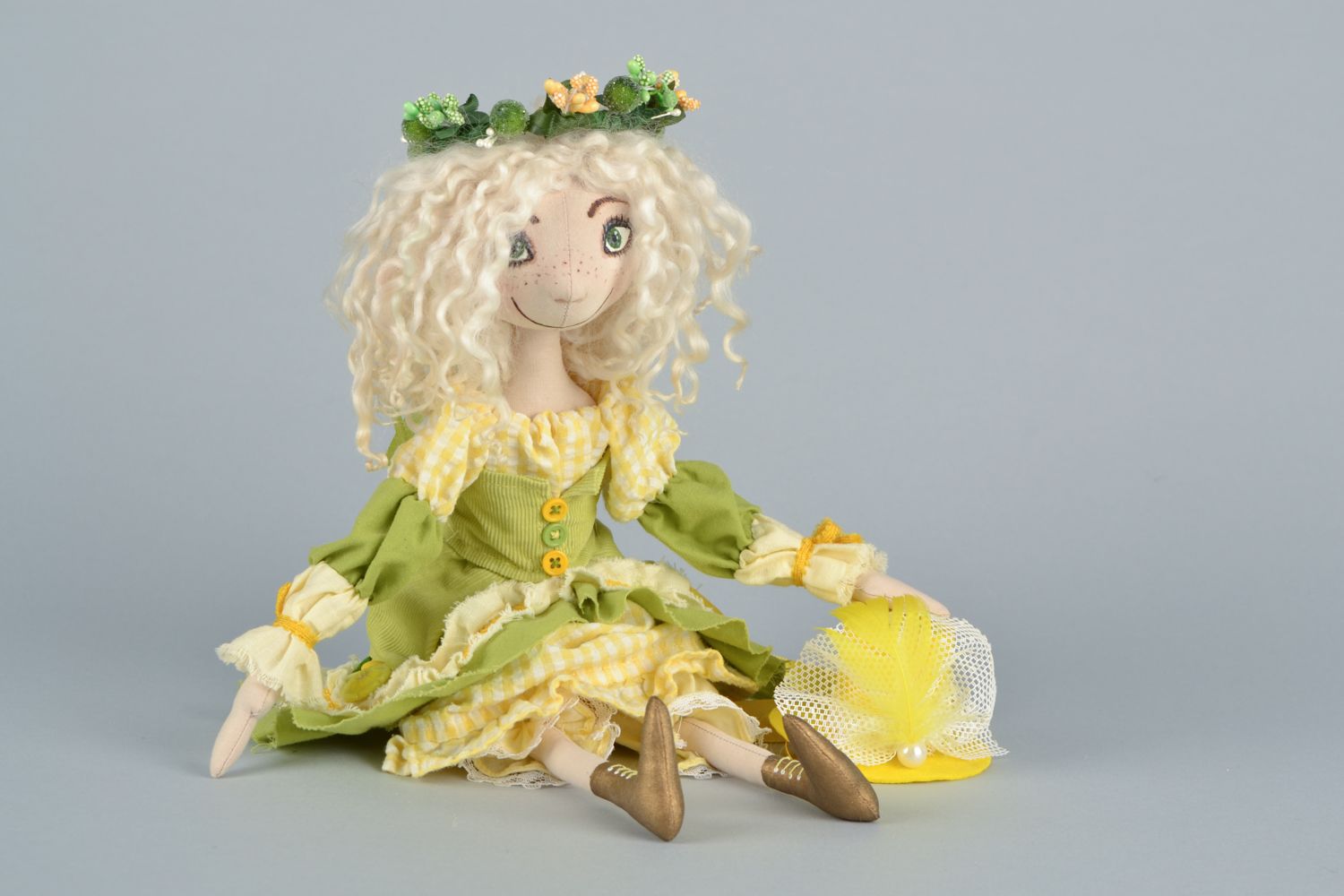 Handgemachte Puppe aus Stoff  foto 3