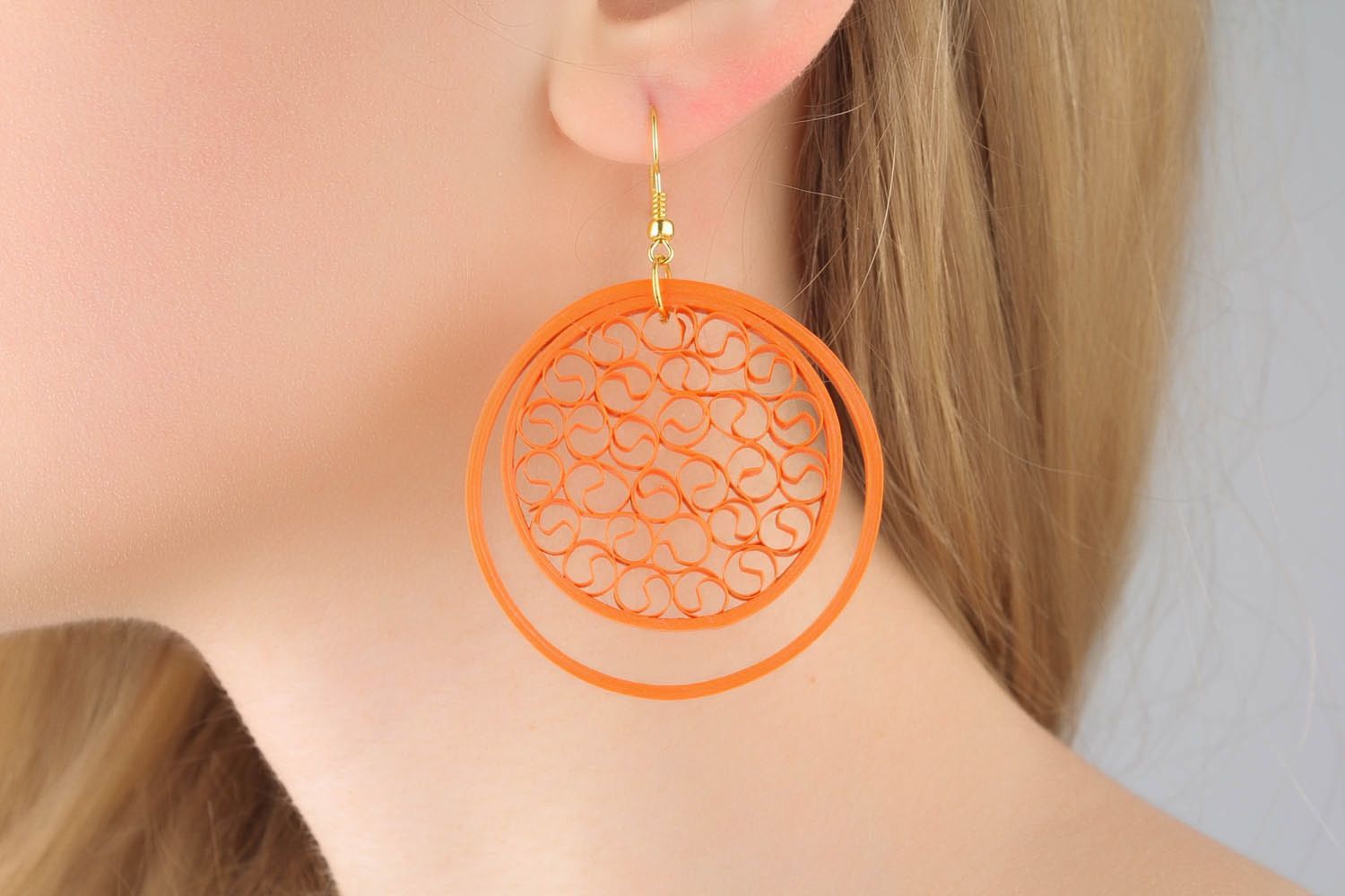 Round orange paper earrings photo 1