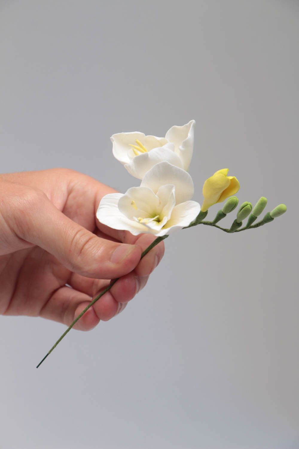 Цветок из японской полимерной глины белый красивый фрезия декор ручная работа фото 5