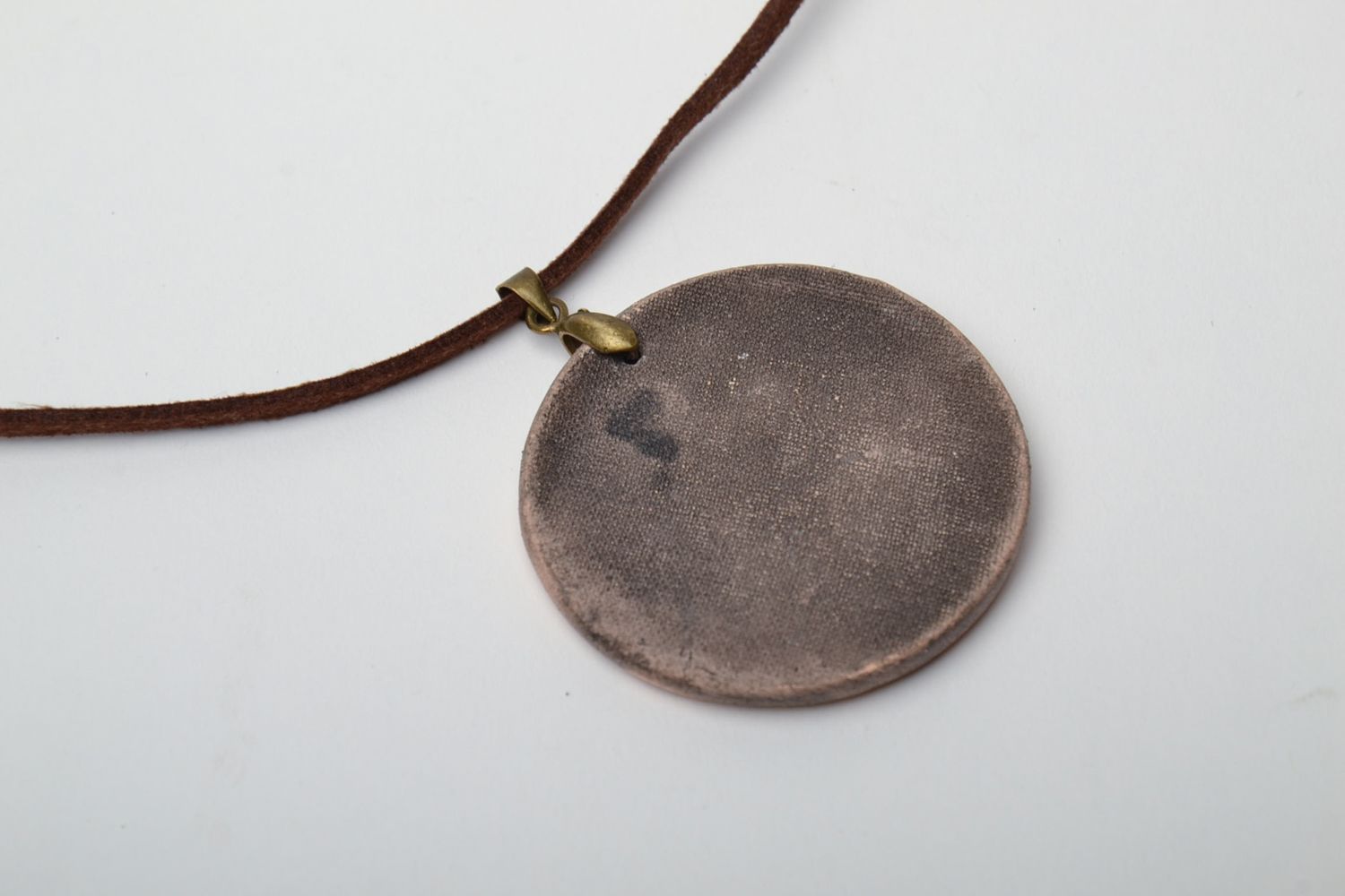 Clay pendant with glaze painting photo 4