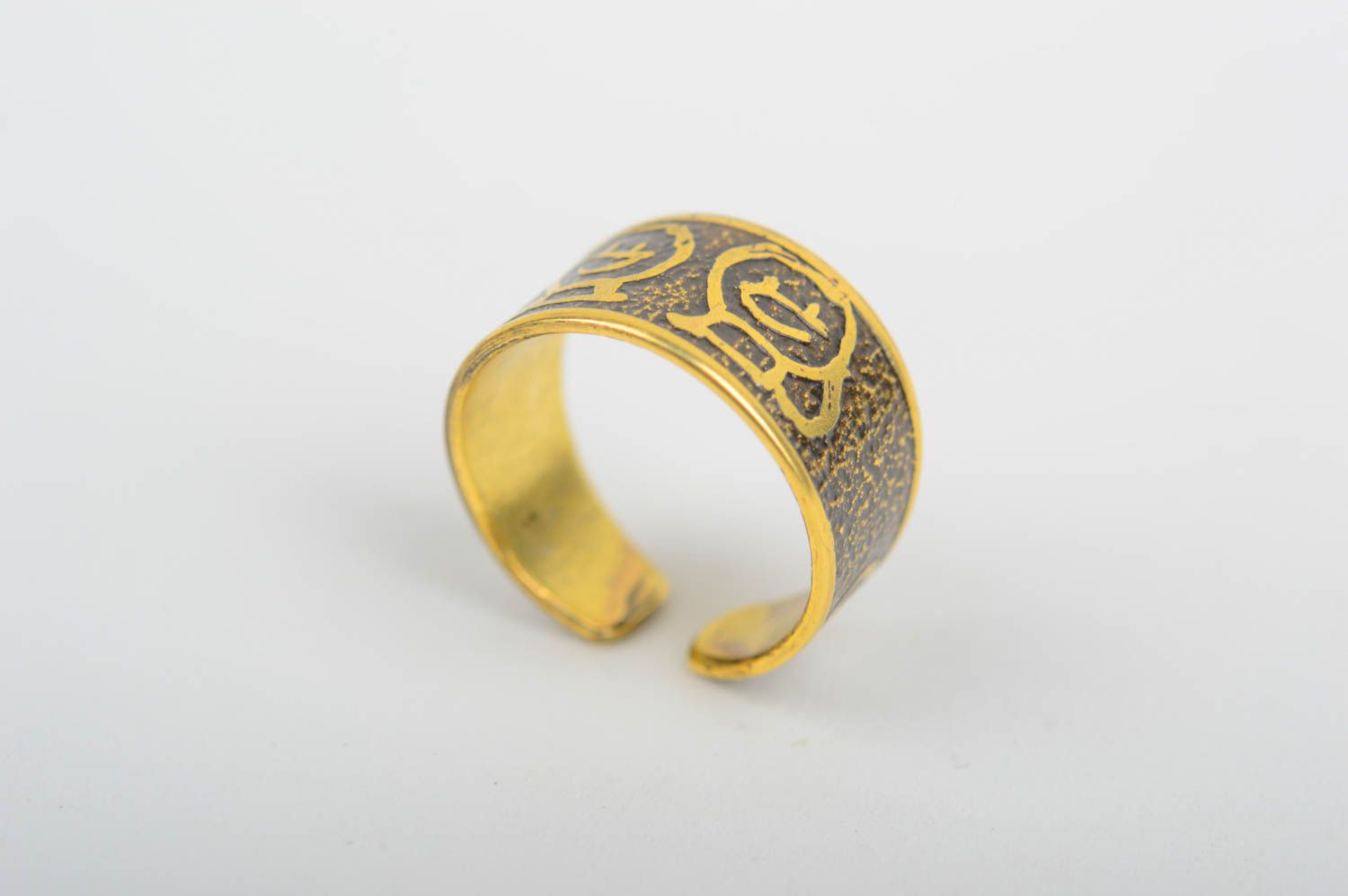 Handmade stylish brass ring designer ring for women beautiful metal ring photo 4