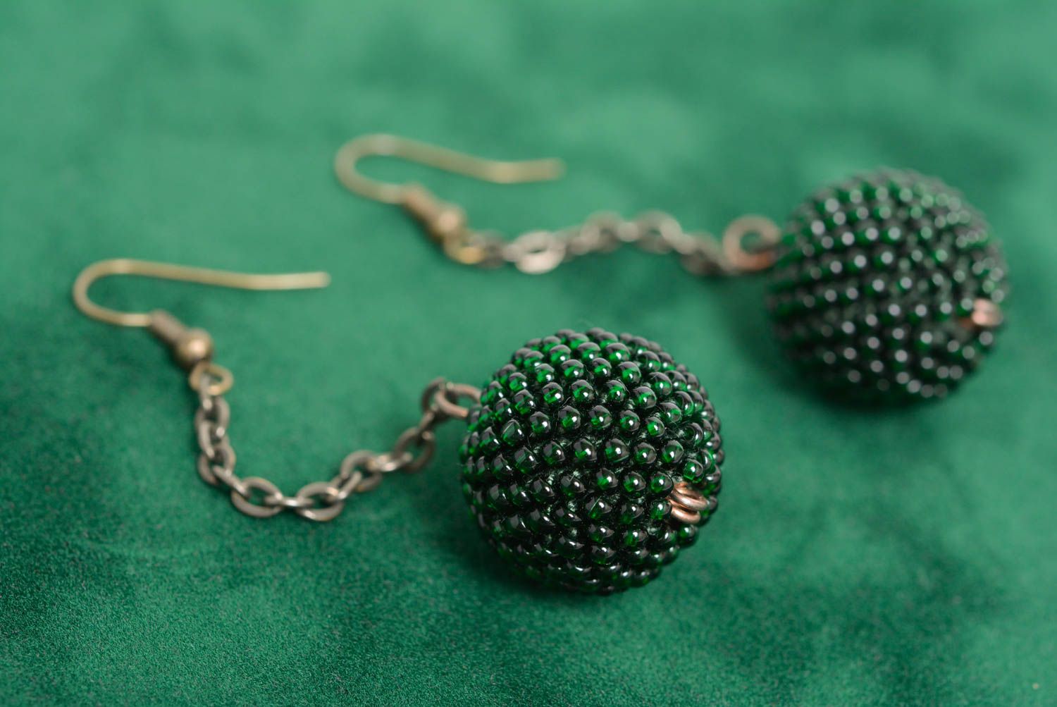 Unusual beautiful handmade designer green beaded earrings on chain photo 3