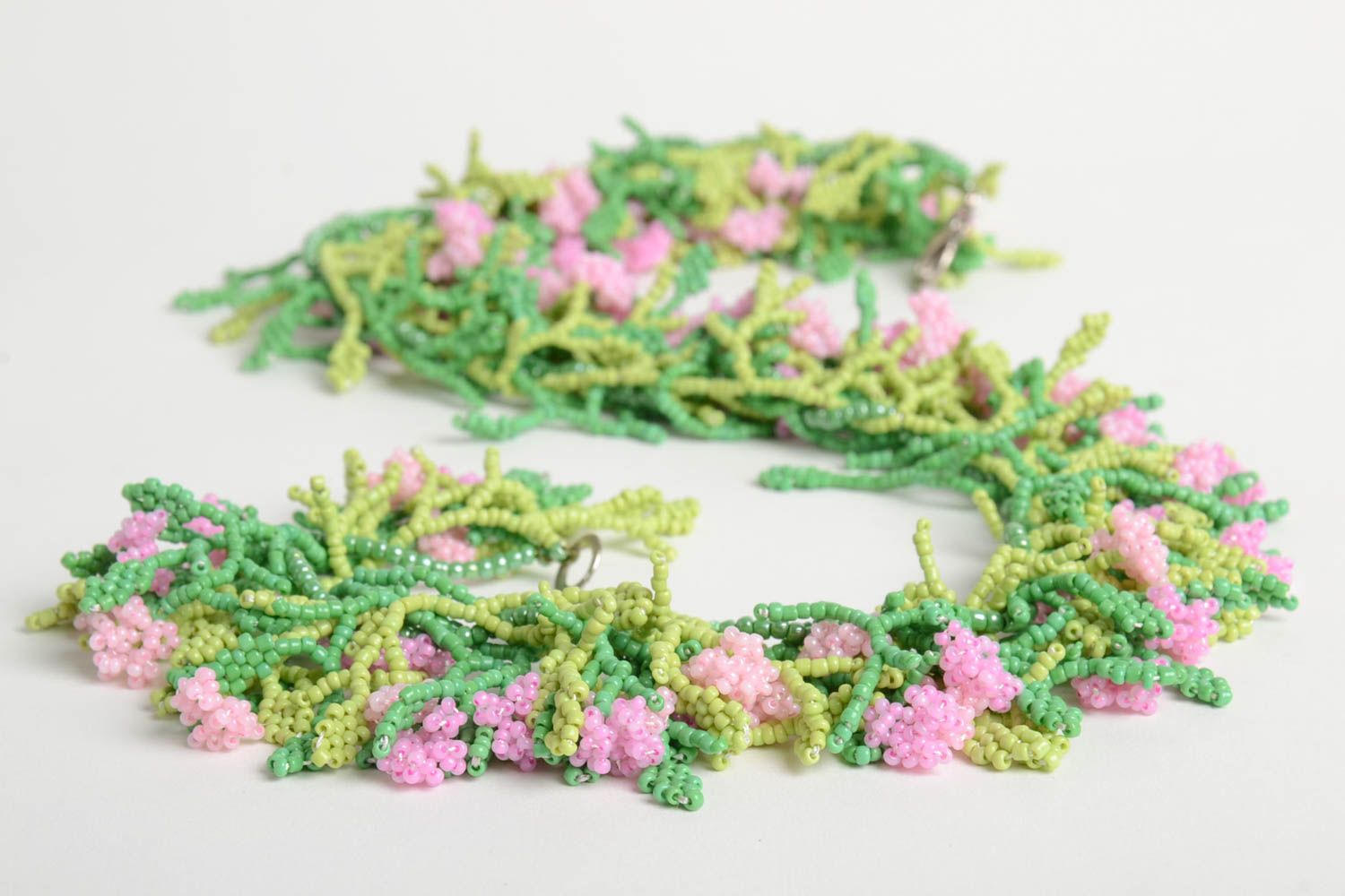 Collier en perles de rocaille Bijou fait main vert avec fleurs Cadeau femme photo 3