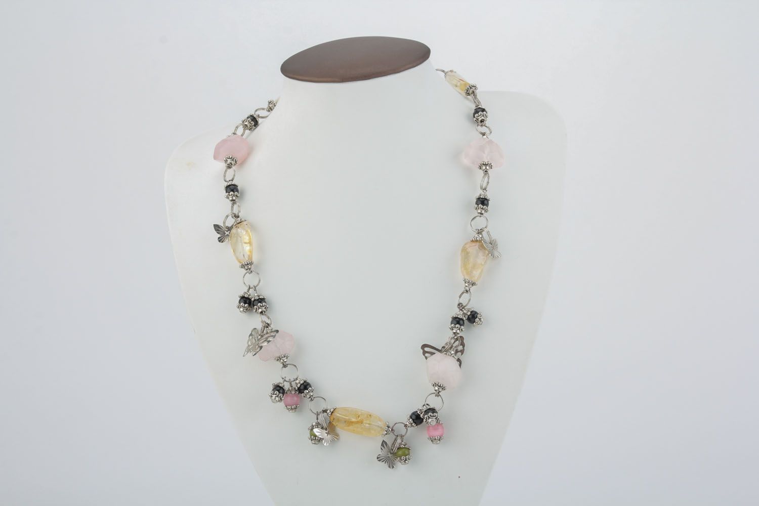 Necklace made of natural stones photo 3