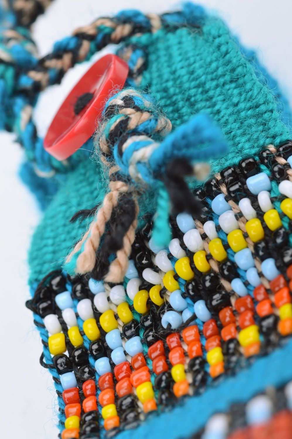 Bracelet fait main en tissu brodé de perles de rocaille avec bouton ethnique photo 4