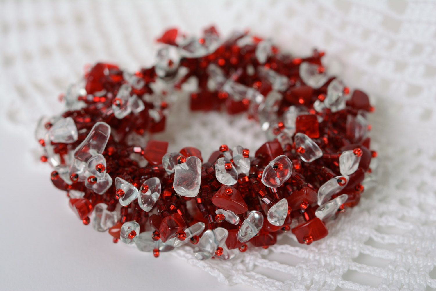 Bracelet de perles de rocaille et verre tchèque tressé large rouge fait main photo 1