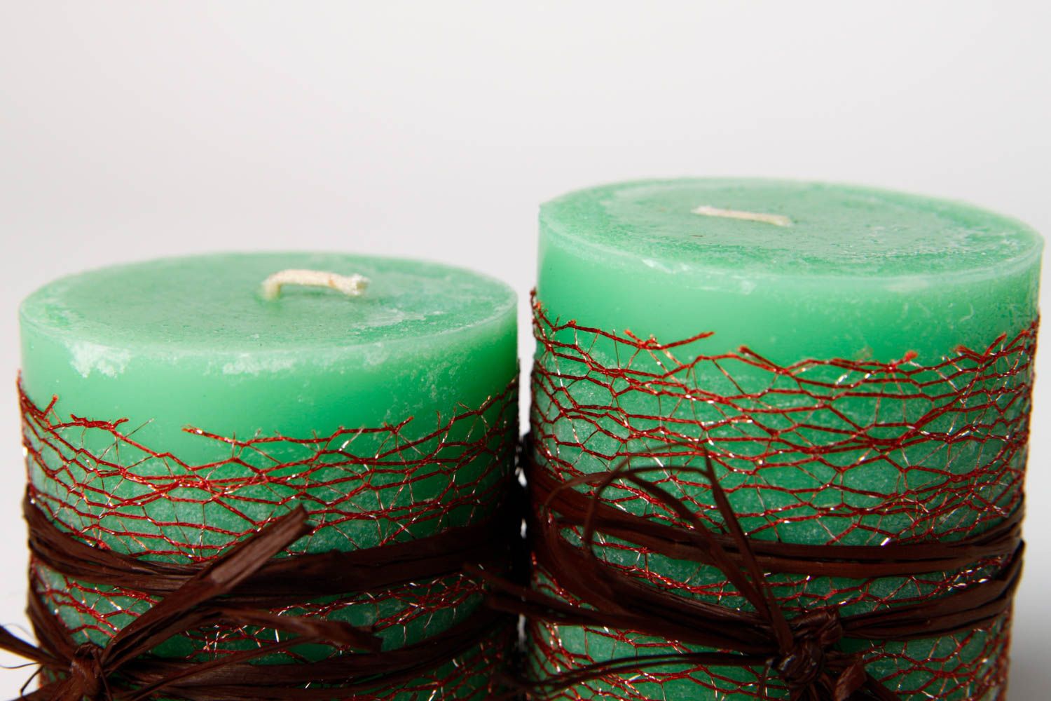 Set of two green gift pillar essential oil candles for home décor 3,54 inches 0,93 lb photo 5