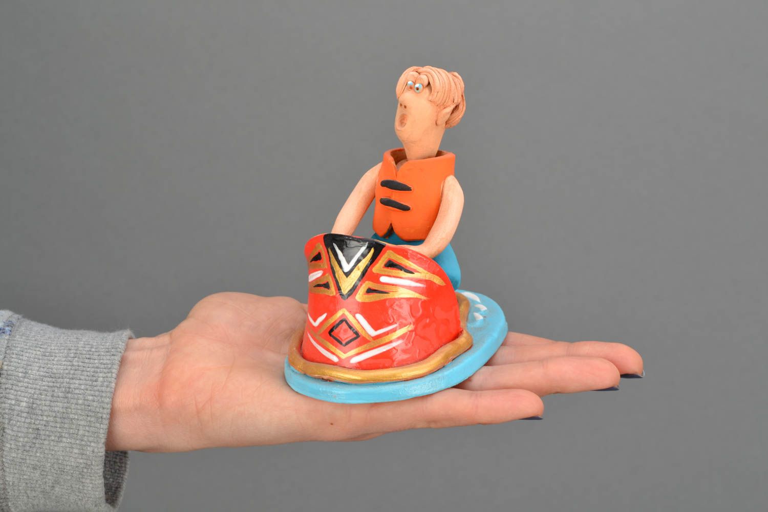 Statuina in ceramica fatta a mano soprammobile divertente souvenir originale foto 2