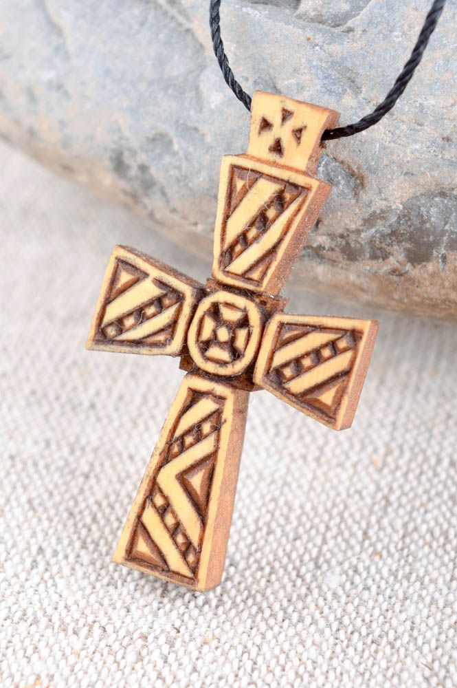Крест из дерева ручной работы крестик для крещения деревянный крест на шею фото 1