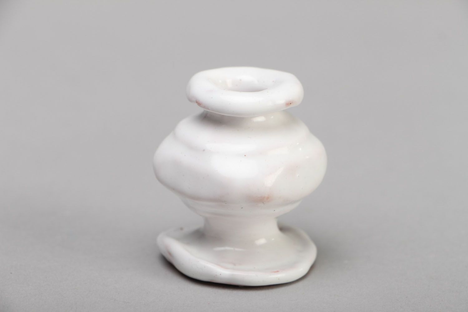 2 inches white color porcelain shelf deco vase 0,04 lb photo 1