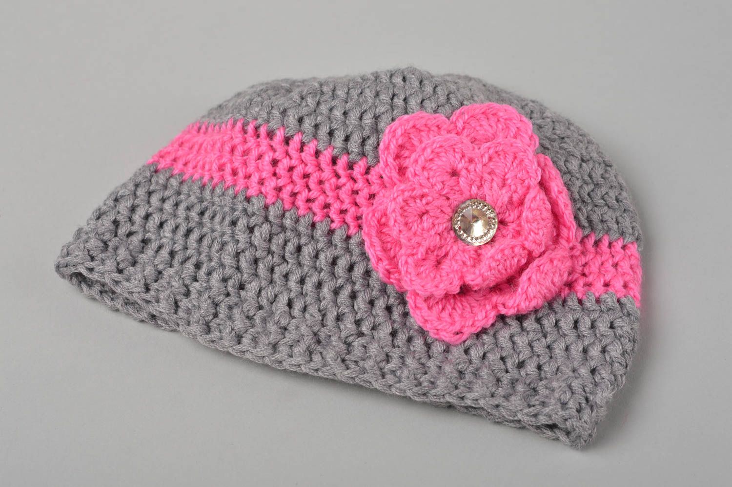 Вязаная шапка ручной работы зимняя шапка для детей вязаная шапочка серо розовая фото 2