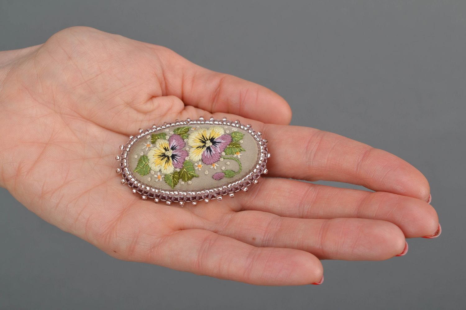 Handmade brooch with satin stitch embroidery Garden Violet photo 2