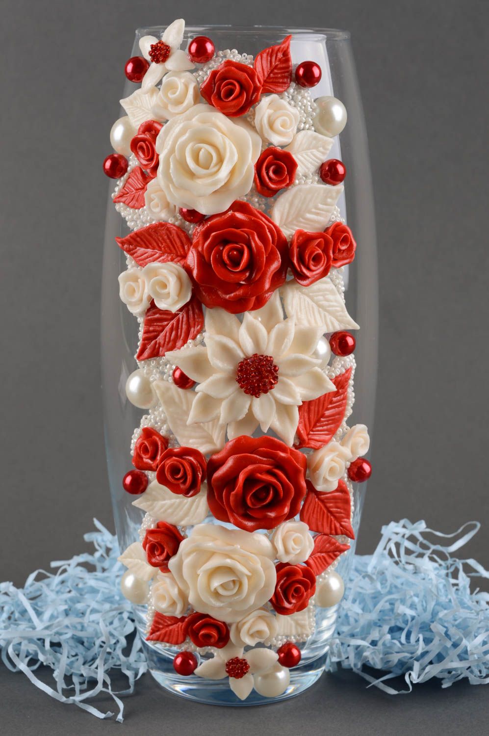 11 inches clear glass flower vase with floral décor with red&white roses 1,6 lb photo 1