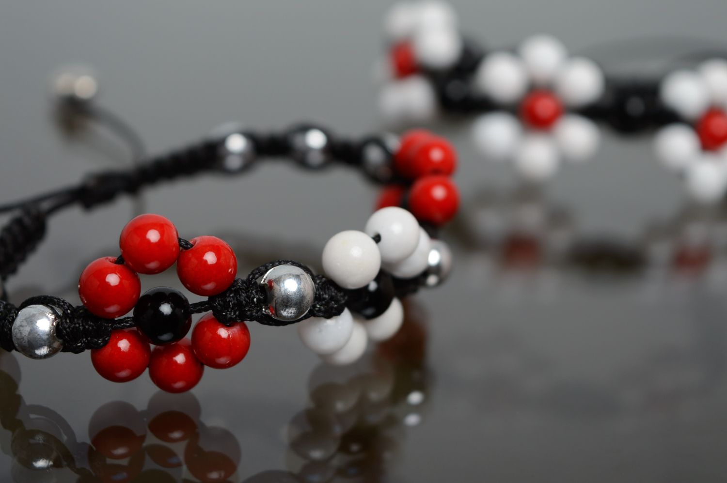 Bracelet en macramé lacet noir ciré et perles en pierres naturelles fait main photo 5