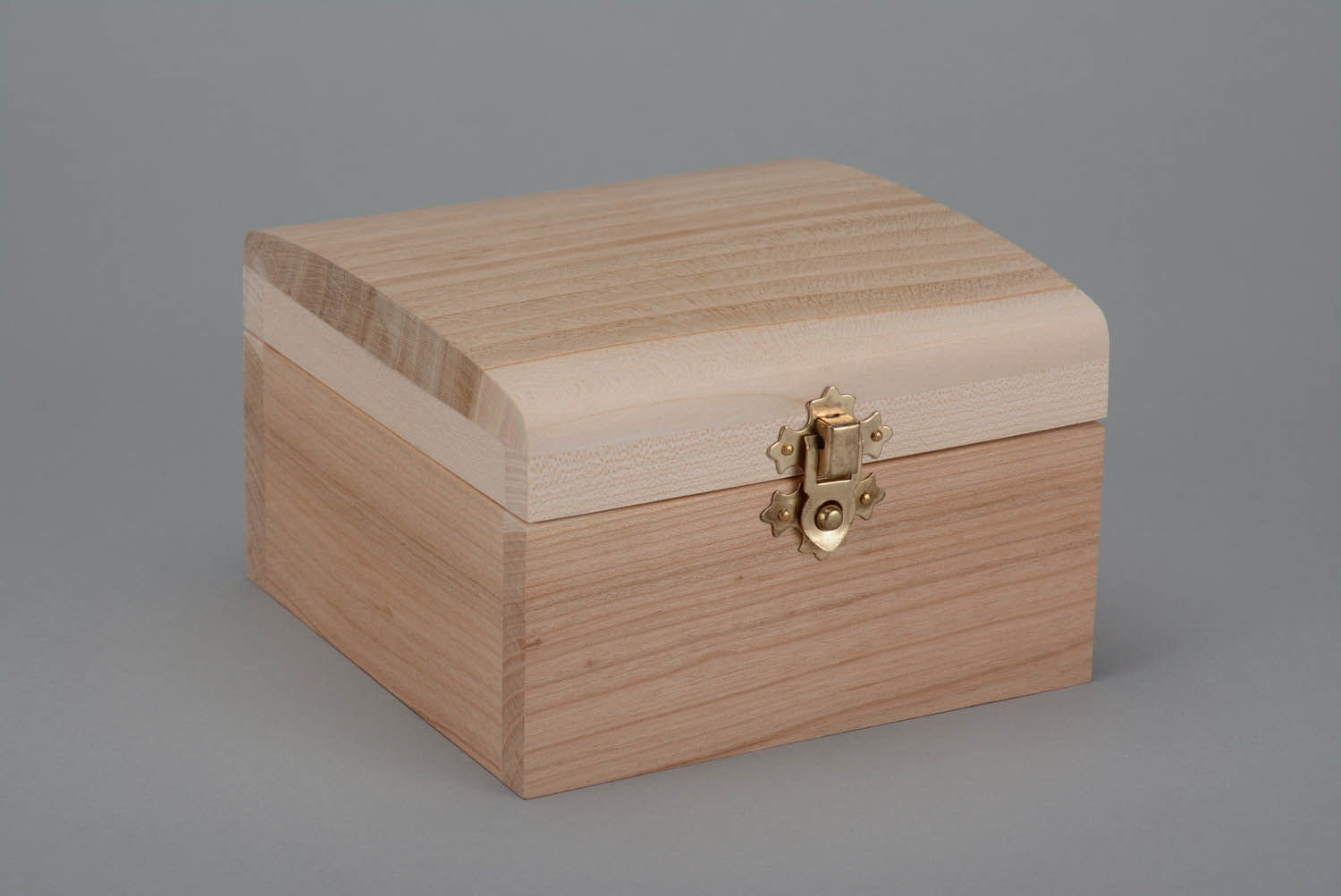 Wooden box photo 3