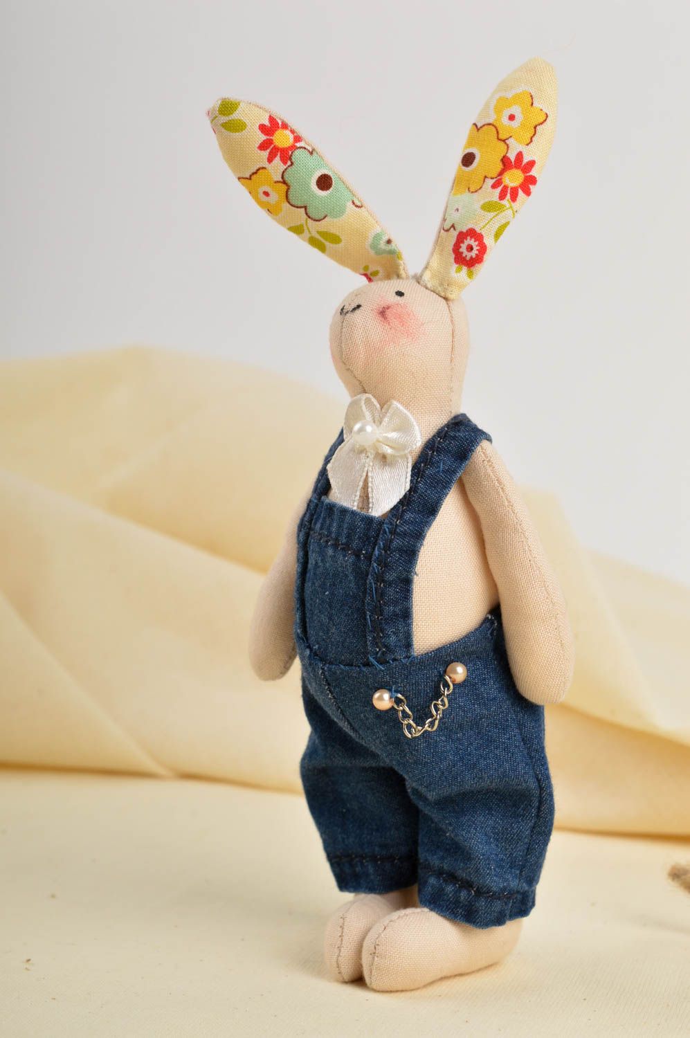 Conejo de peluche hecho a mano juguete de tela regalo original para niño  foto 1