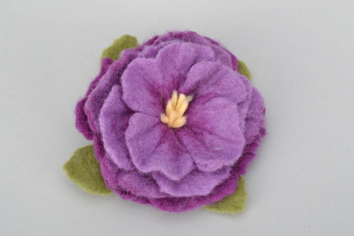 Wool brooch Violet Flower photo 4