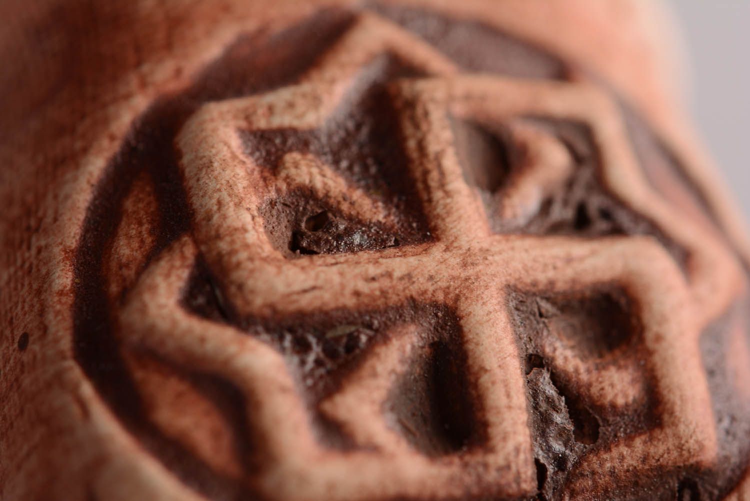 Amulette-clochette slave domestique en argile naturelle dans le style ethnique faite main photo 2