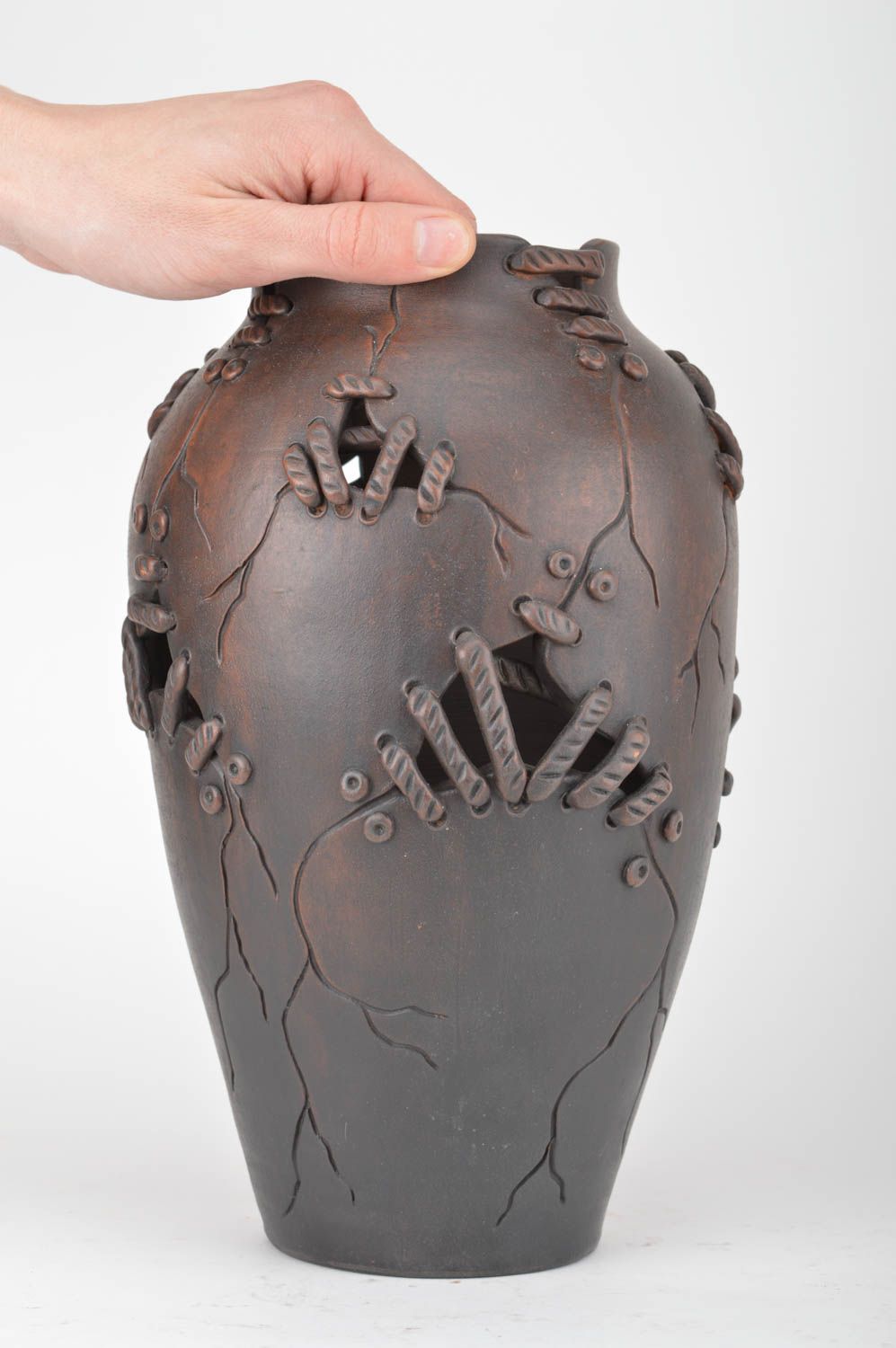 Handgemachte Vase aus Ton mit Verzierung in Milchbrennen Technik schön groß foto 3