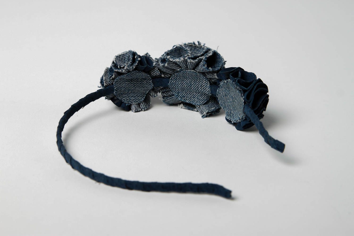 Handmade Blumen Haarreif Accessoire für Frauen Haar Schmuck aus Jeans und Stoff foto 5