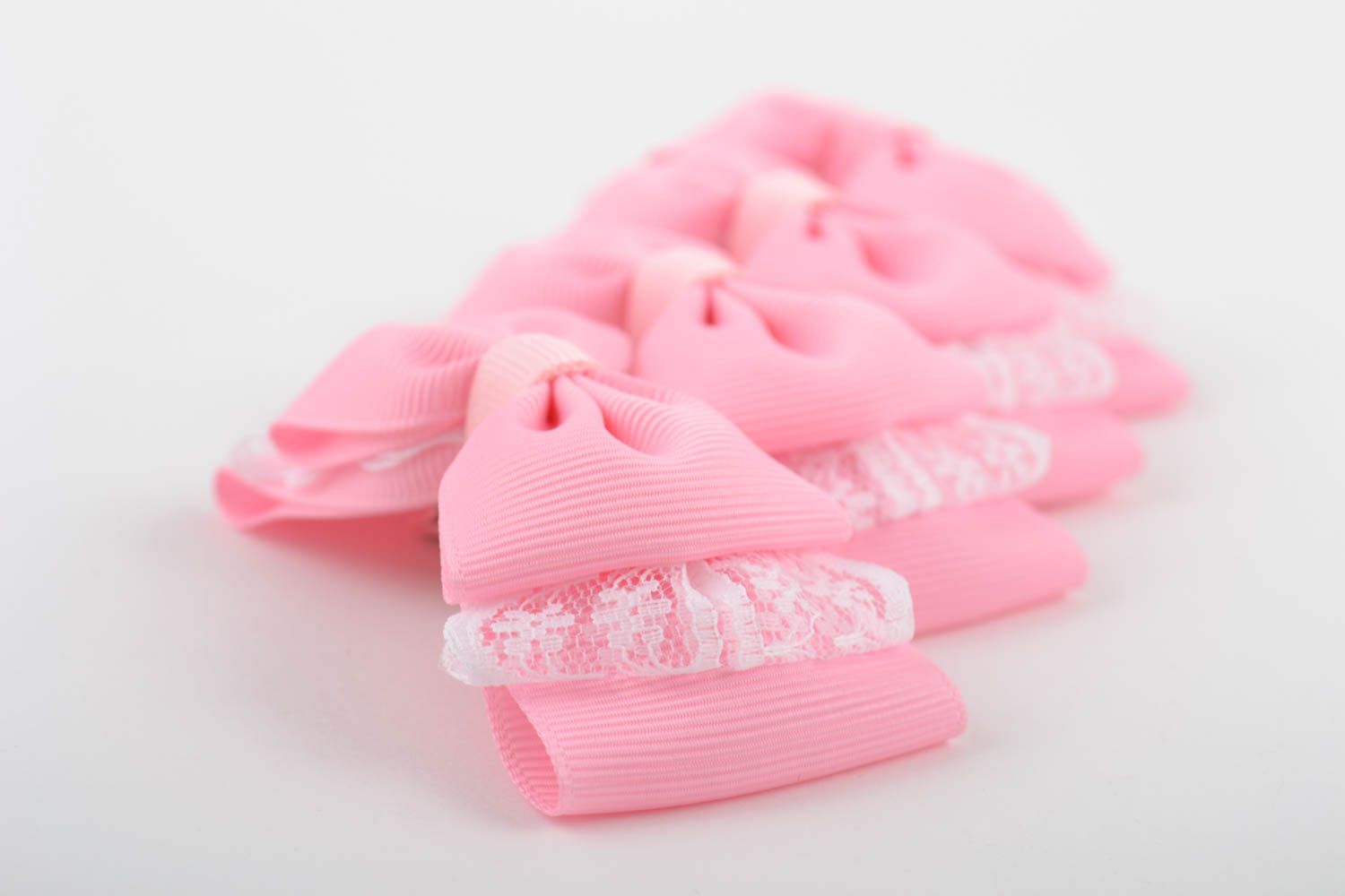 Розовый комплект заколок из лент ручной работы 2 пары нарядные для девочки фото 4