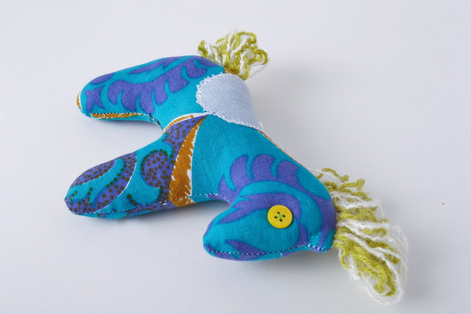 Petit jouet mou en textile fait main Cheval beau avec design de créateur photo 3