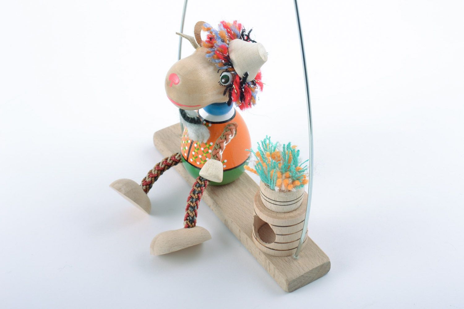 Игрушка из дерева на пружинке ручной работы оригинальная развивающая для детей фото 4