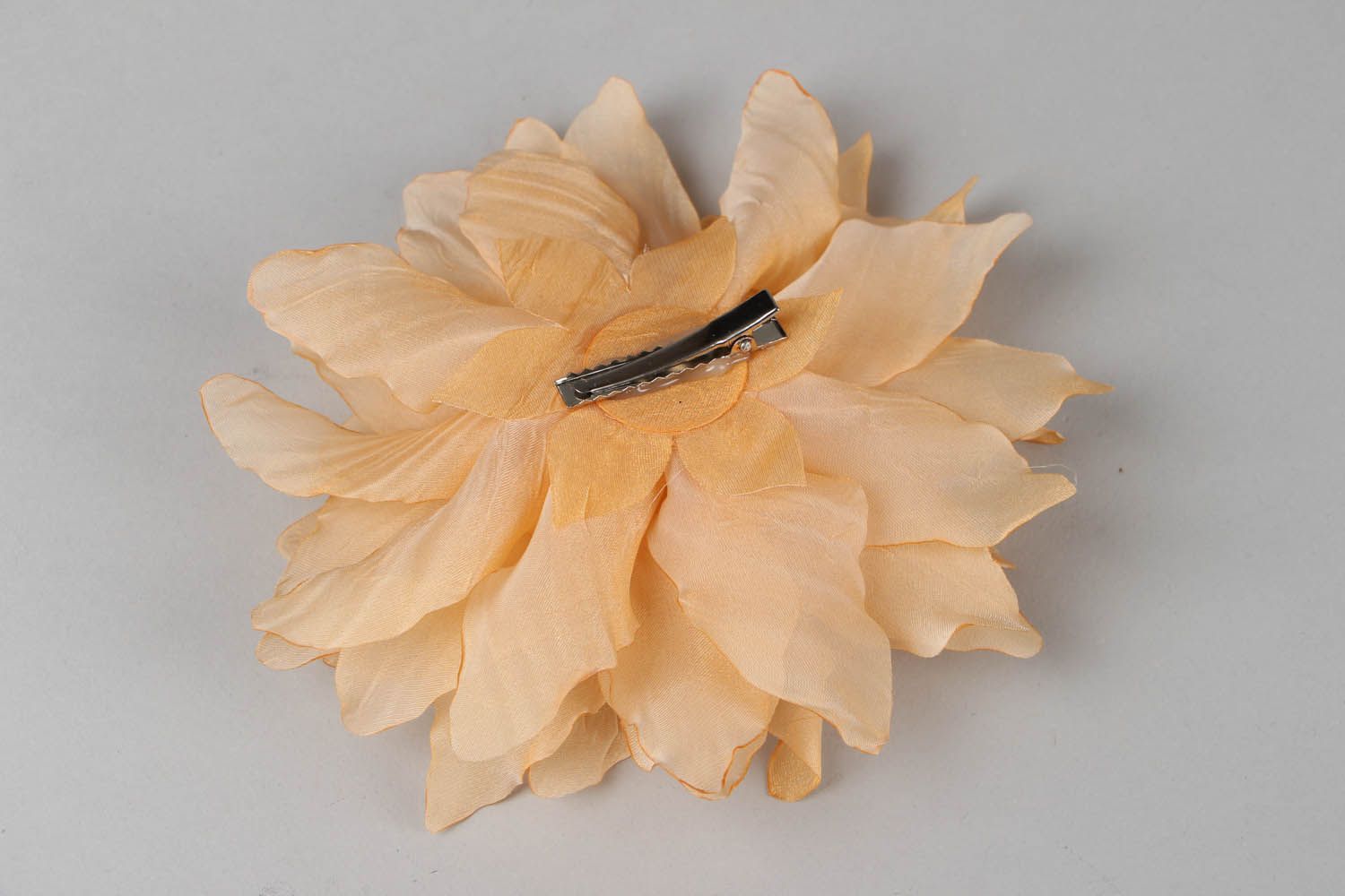 Broche barrette à cheveux Dahlia jaune photo 4