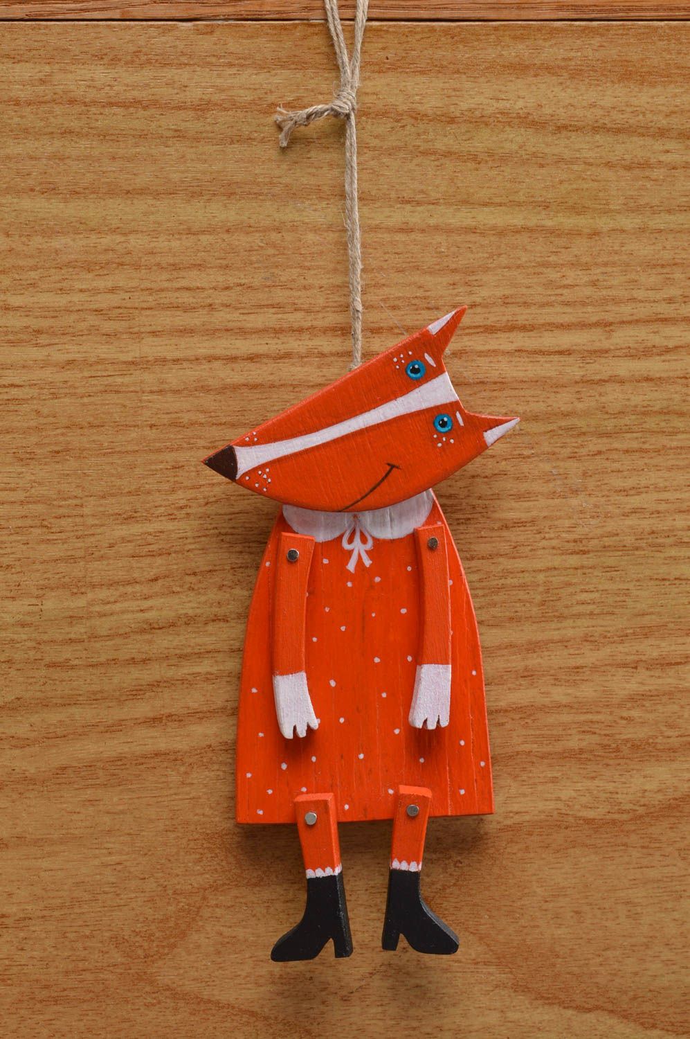 Suspension décorative jouet peint en forme de renard roux en bois faite main photo 1