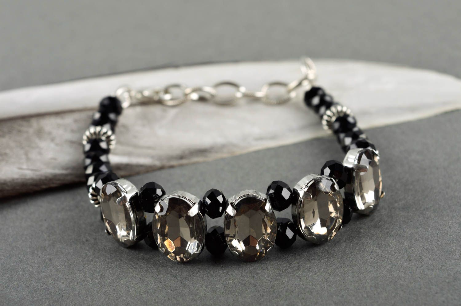 Handmade jewelry wrist bracelet bead bracelet fashion accessories for women photo 1
