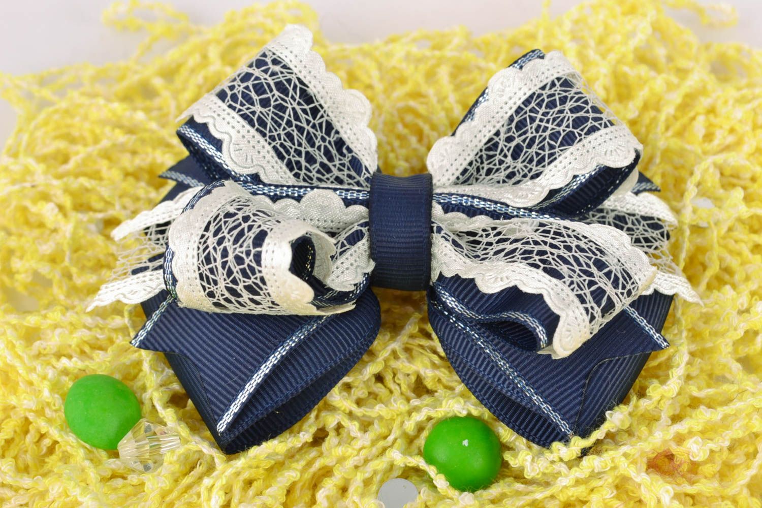 Hair clip with bow made of blue rep ribbon with lace photo 1