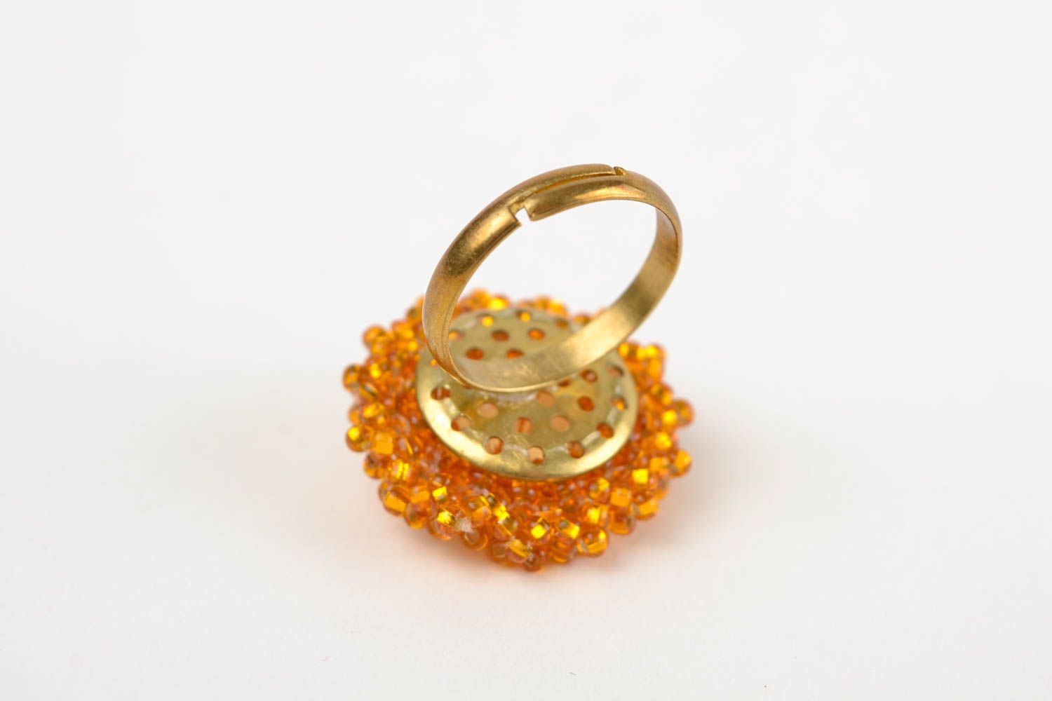 Bague perles de rocaille Bijou fait main Cadeau original jaune tissée grande photo 5