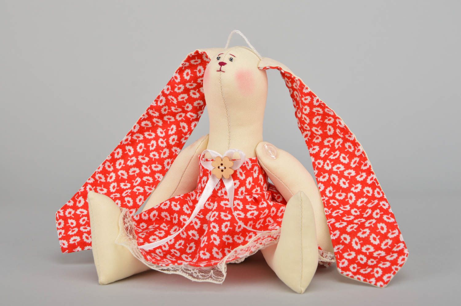 Poupée lièvre en tissu aux longues oreilles faite main en coton jouet enfant photo 5