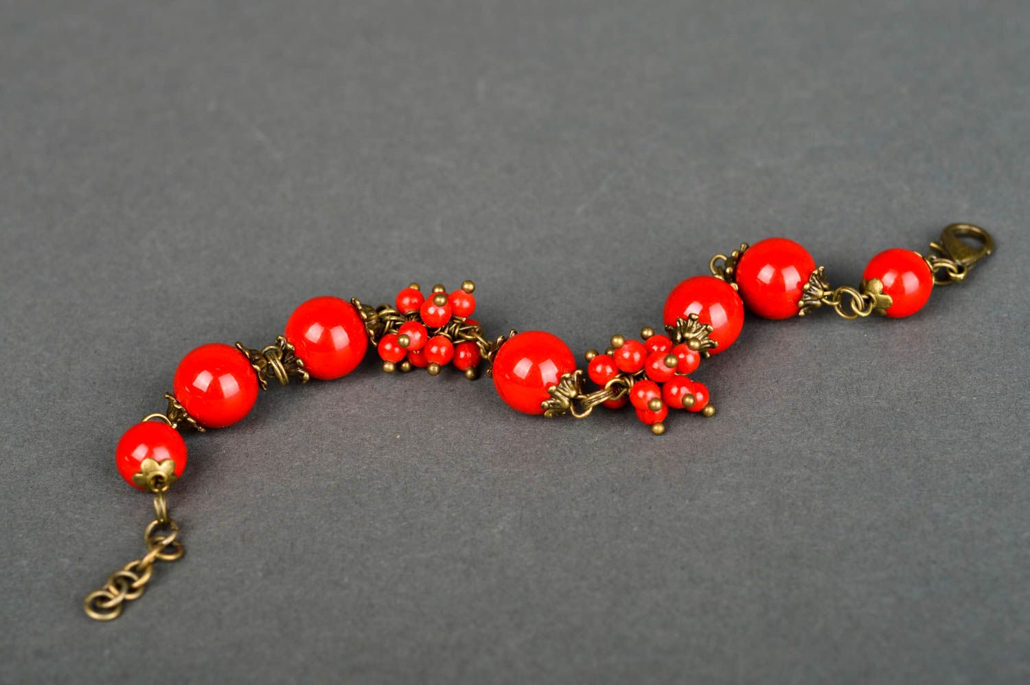 Красный браслет ручной работы браслет из коралла необычный браслет из бусин фото 4