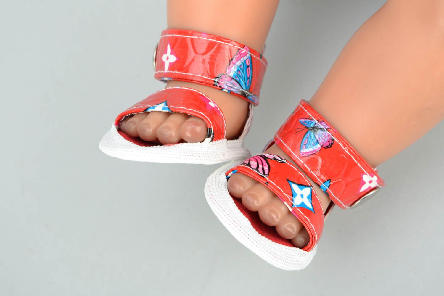 Red doll sandals photo 3
