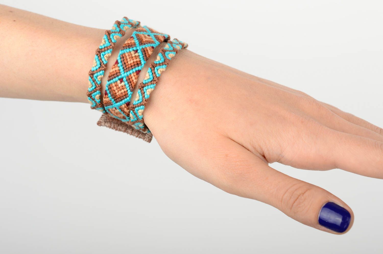 Handmade woven bracelet stylish macrame friendship bracelet present for women photo 5