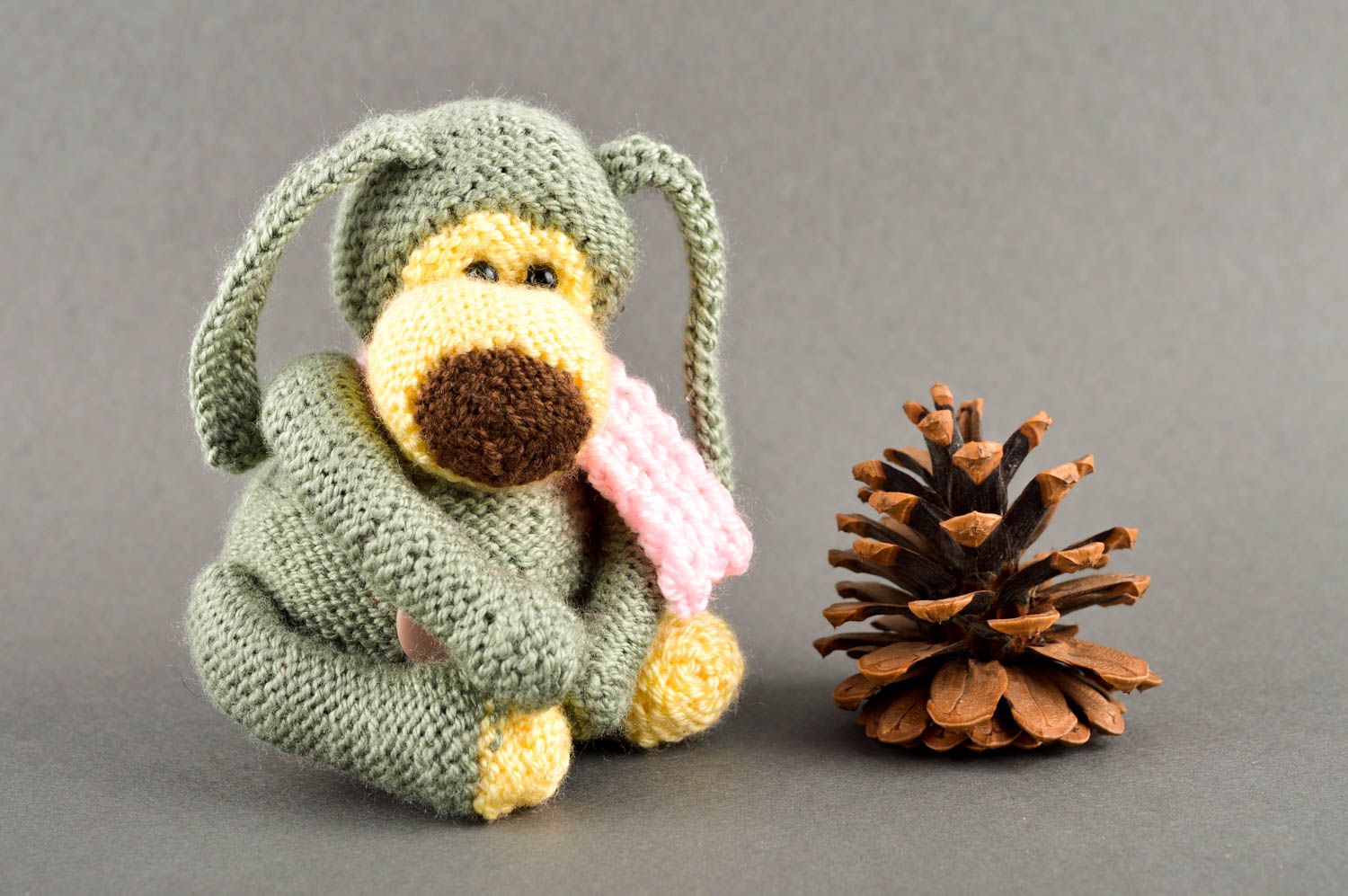 Peluche chien faite main Jouet tricot original petit Cadeau pour enfant photo 1