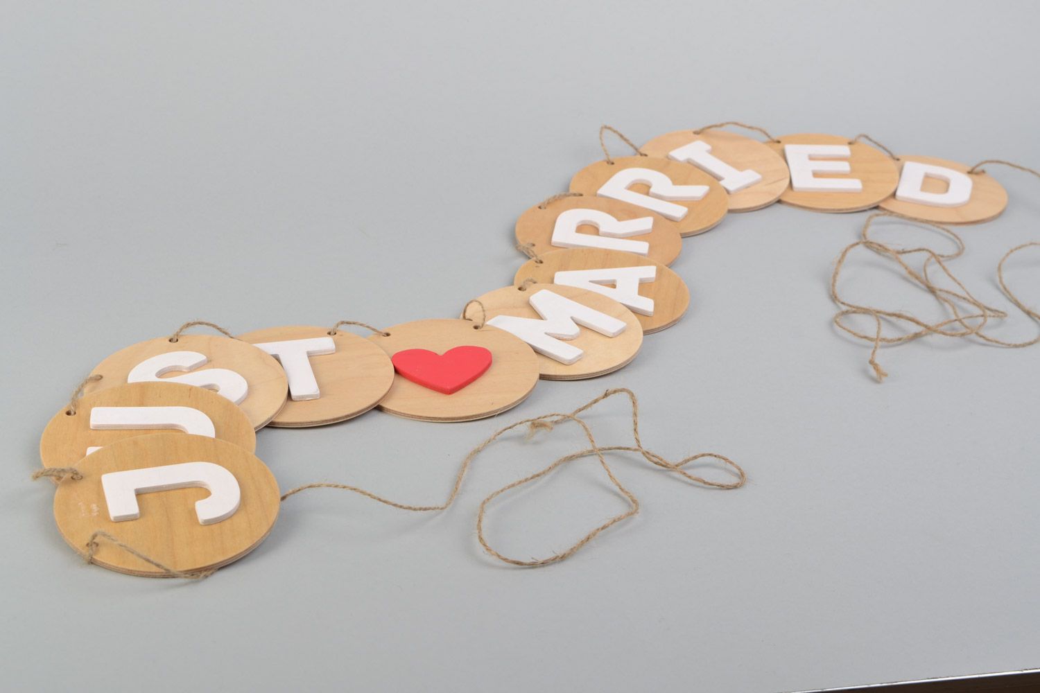 Handmade long wedding letter garland Just Married for photo shoot photo 3