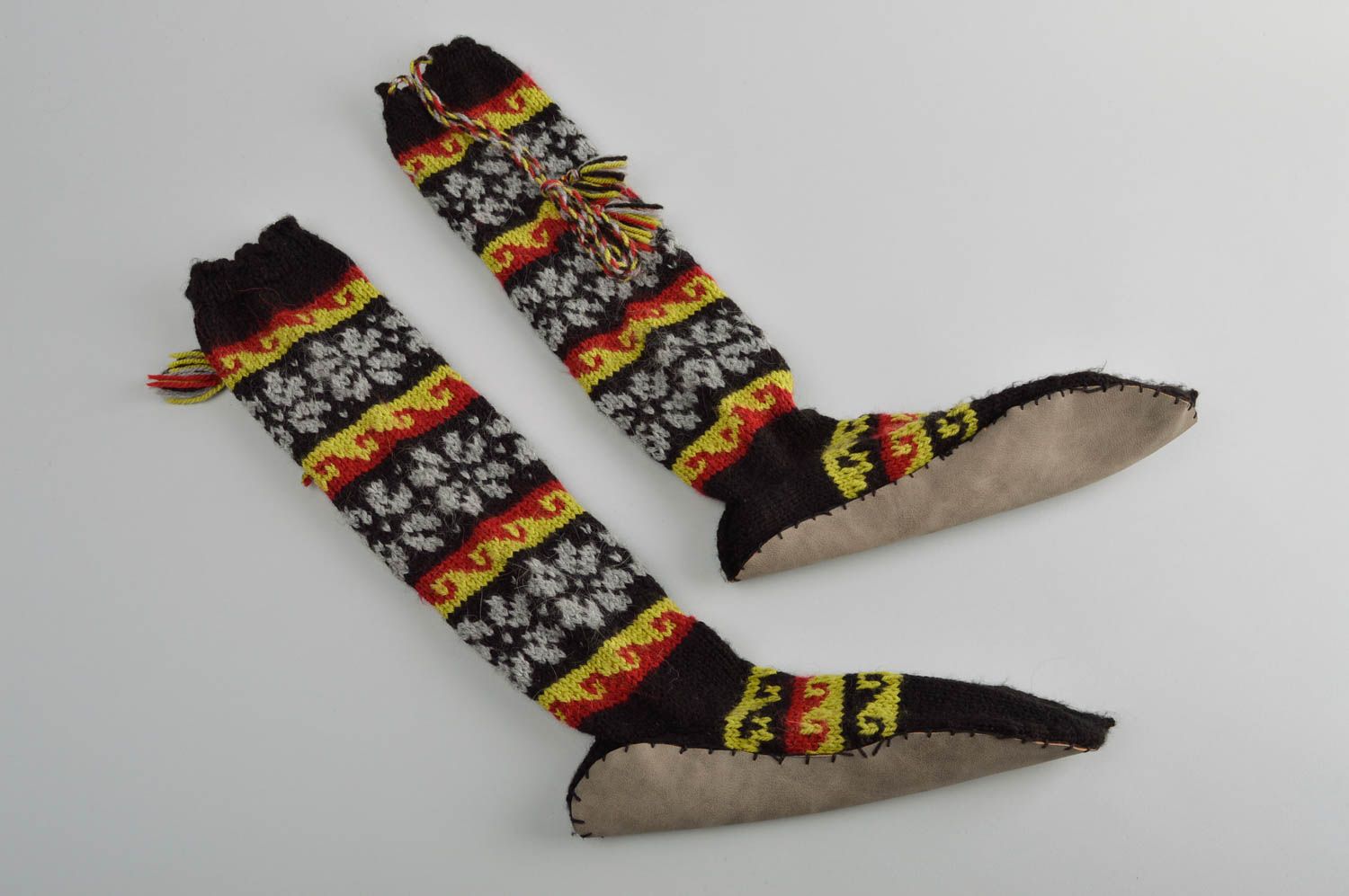 Носки ручной работы шерстяные ноские высокие женские носки с подошвой из кожзама фото 2