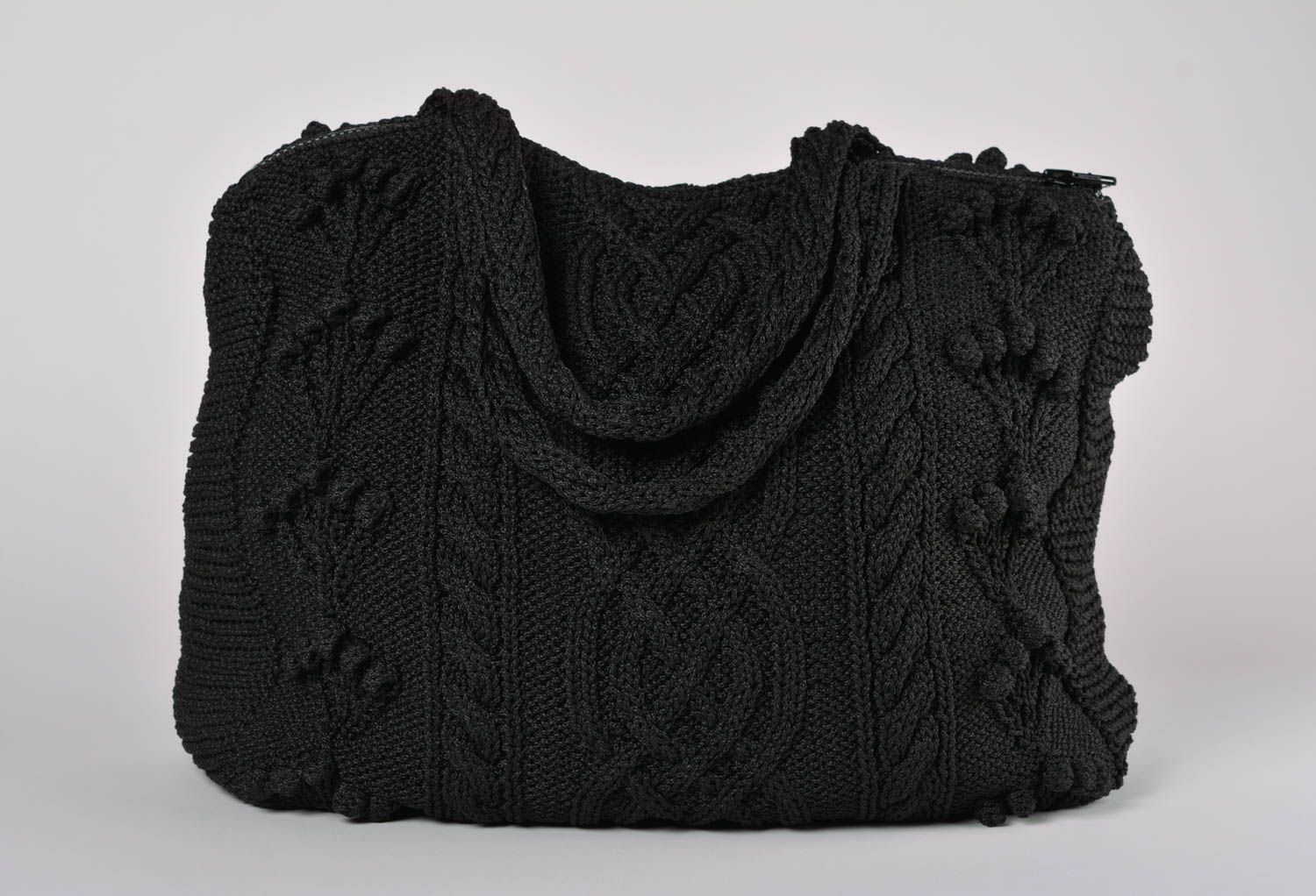 Grand sac à main tricoté avec des aiguilles fait main noir pour hiver deux anses photo 1