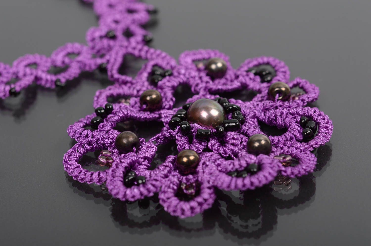Boucles d'oreilles Collier femme fait main violets Bijoux fantaisie tricotés photo 2